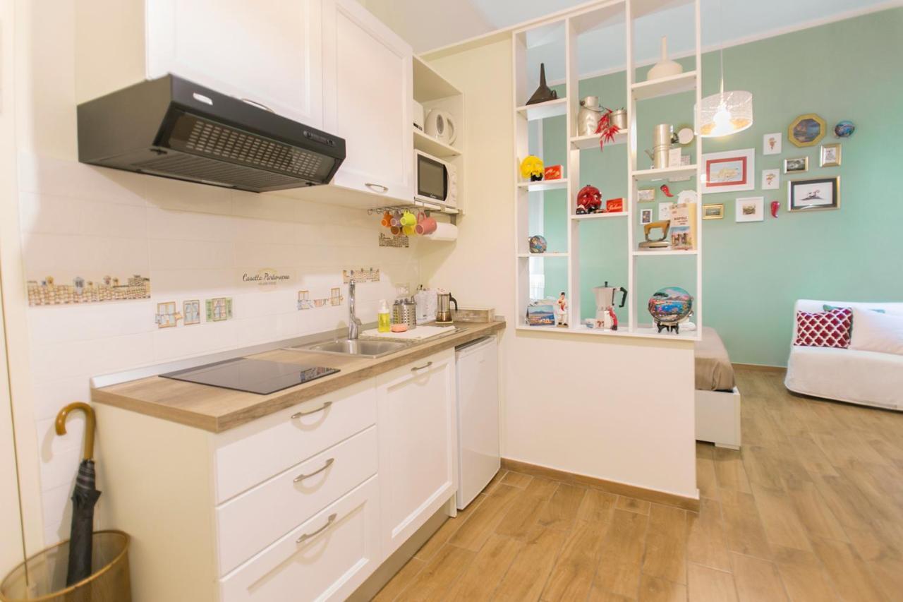 Casetta Partenopea Holiday House Napoli Bagian luar foto